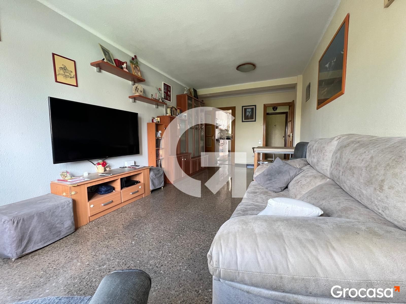 Living room of Flat for sale in Rubí  with Heating, Furnished and Oven