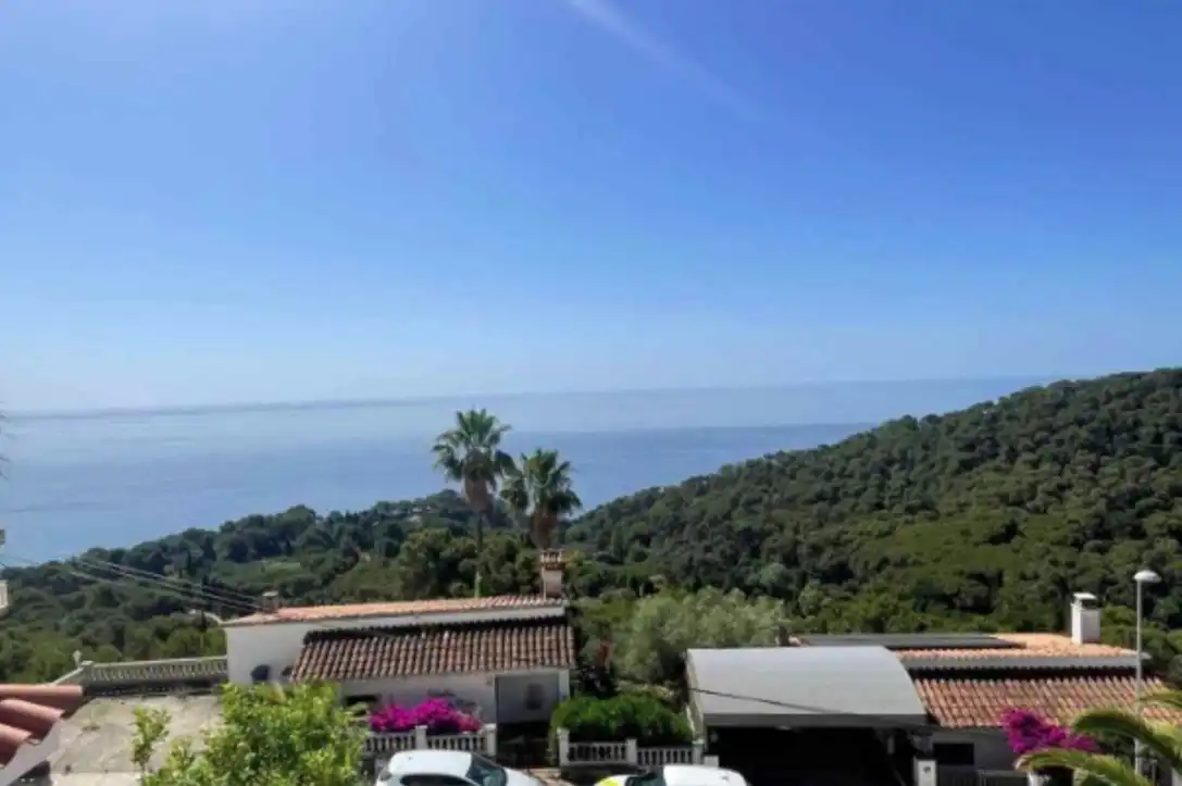 Vista exterior de Casa o chalet en venta en Blanes con Terraza y Piscina