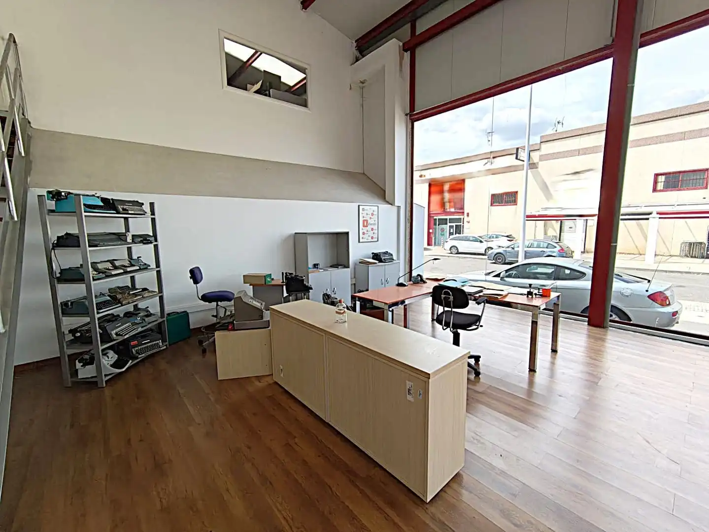 Fabrikhallen zur Miete in Mérida