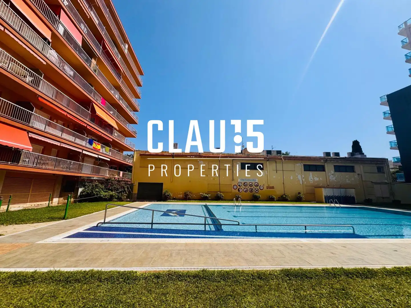 Piso en venta en Malgrat de Mar con Balcón y Piscina comunitaria