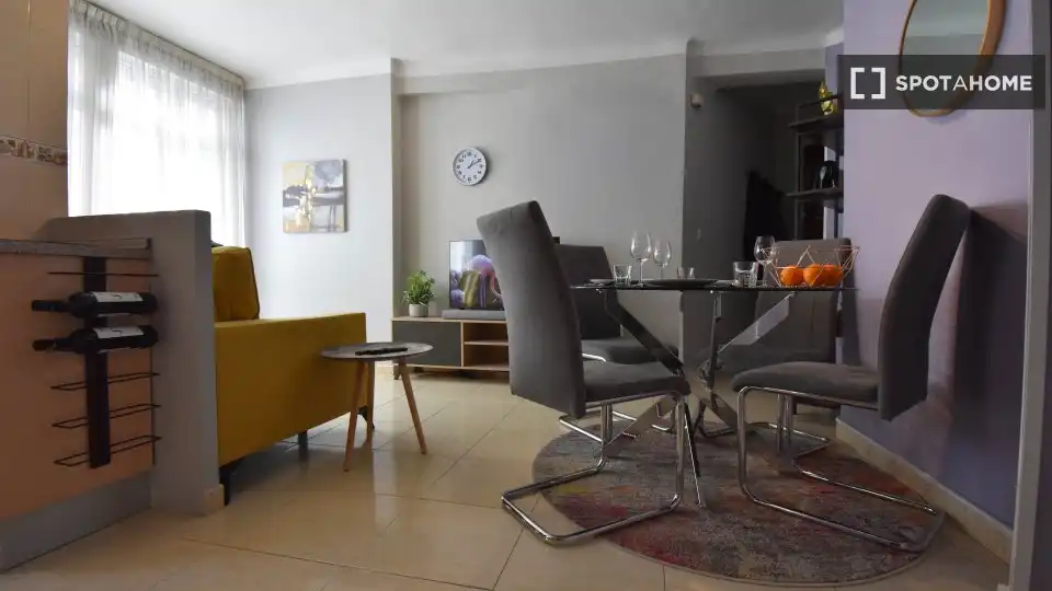 Habitación en Parque Victoria Eugenia