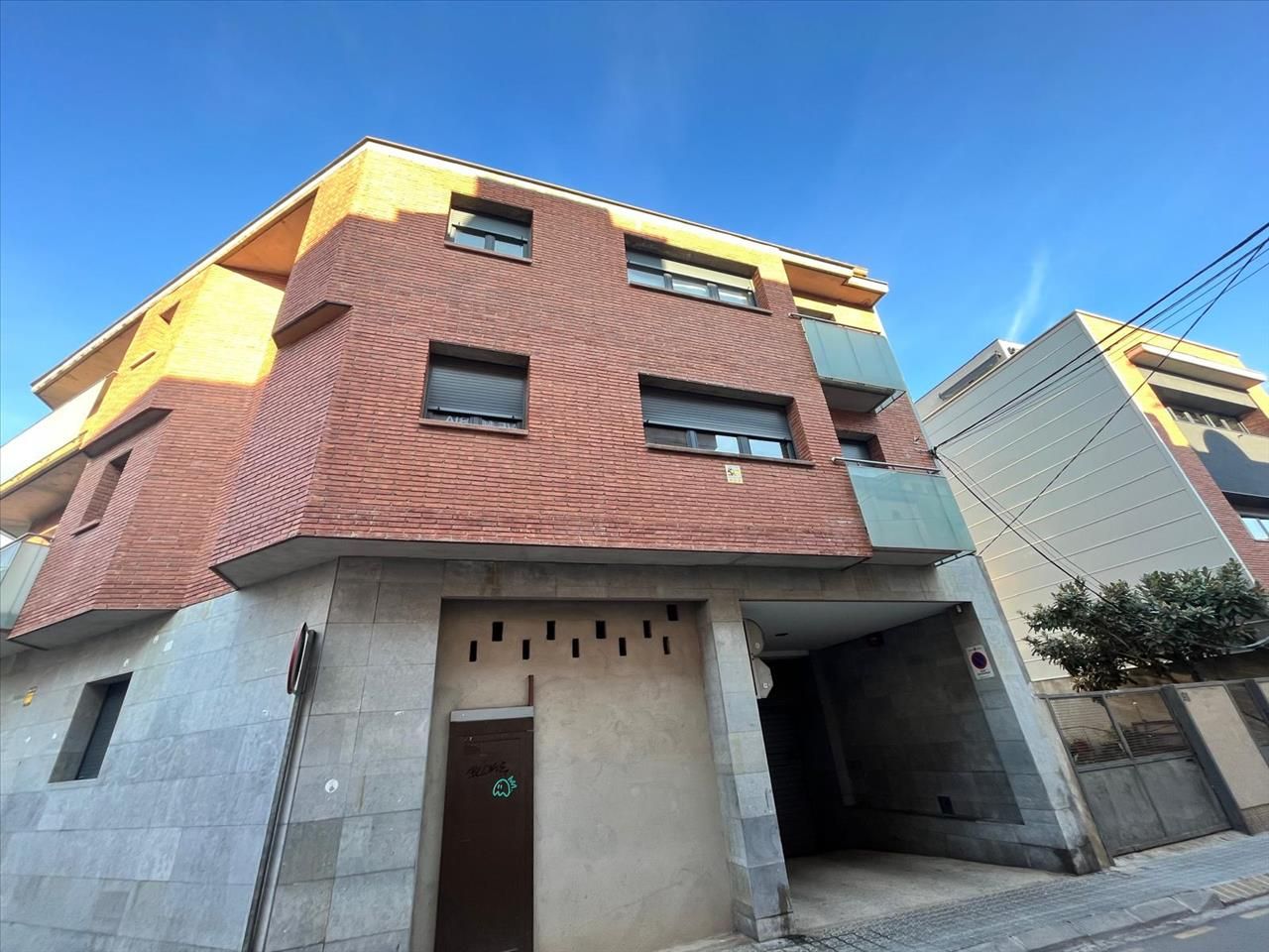 Exterior view of Premises for sale in Manresa