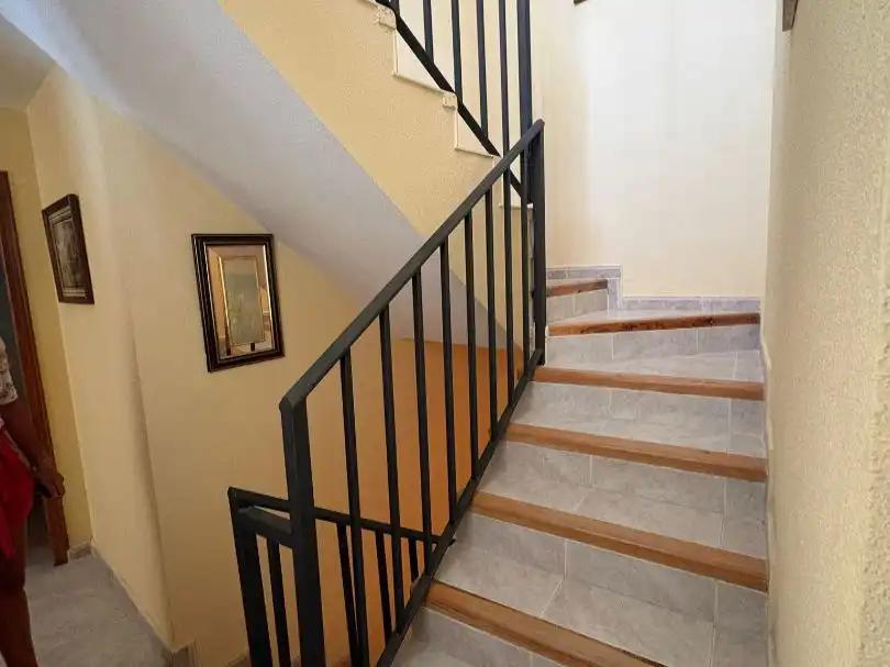 Piso en venta en Palomera con Balcón