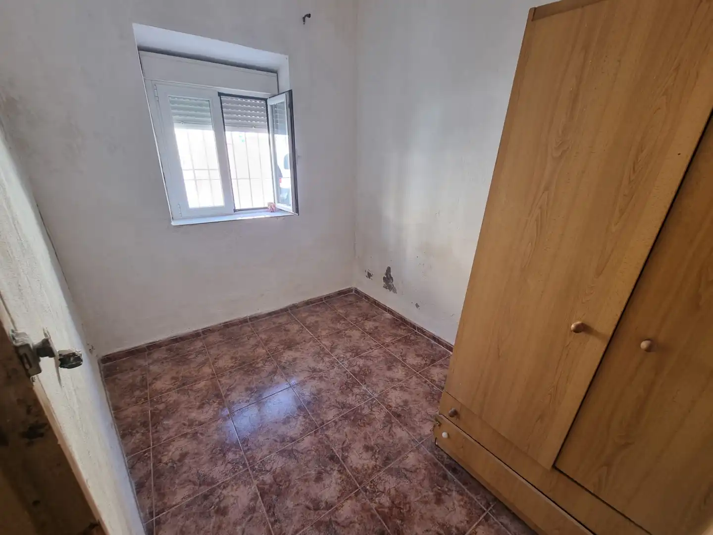 Dormitori de Casa o xalet en venda en Almería amb Jardí privat, Terrassa i Moblat