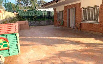 Terrace of House or chalet for sale in Rubí  with Air Conditioner, Heating and Private garden