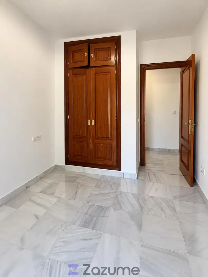 Wohnung zur Miete in Rincón de la Victoria mit Ofen, Waschmaschine und Mikrowelle