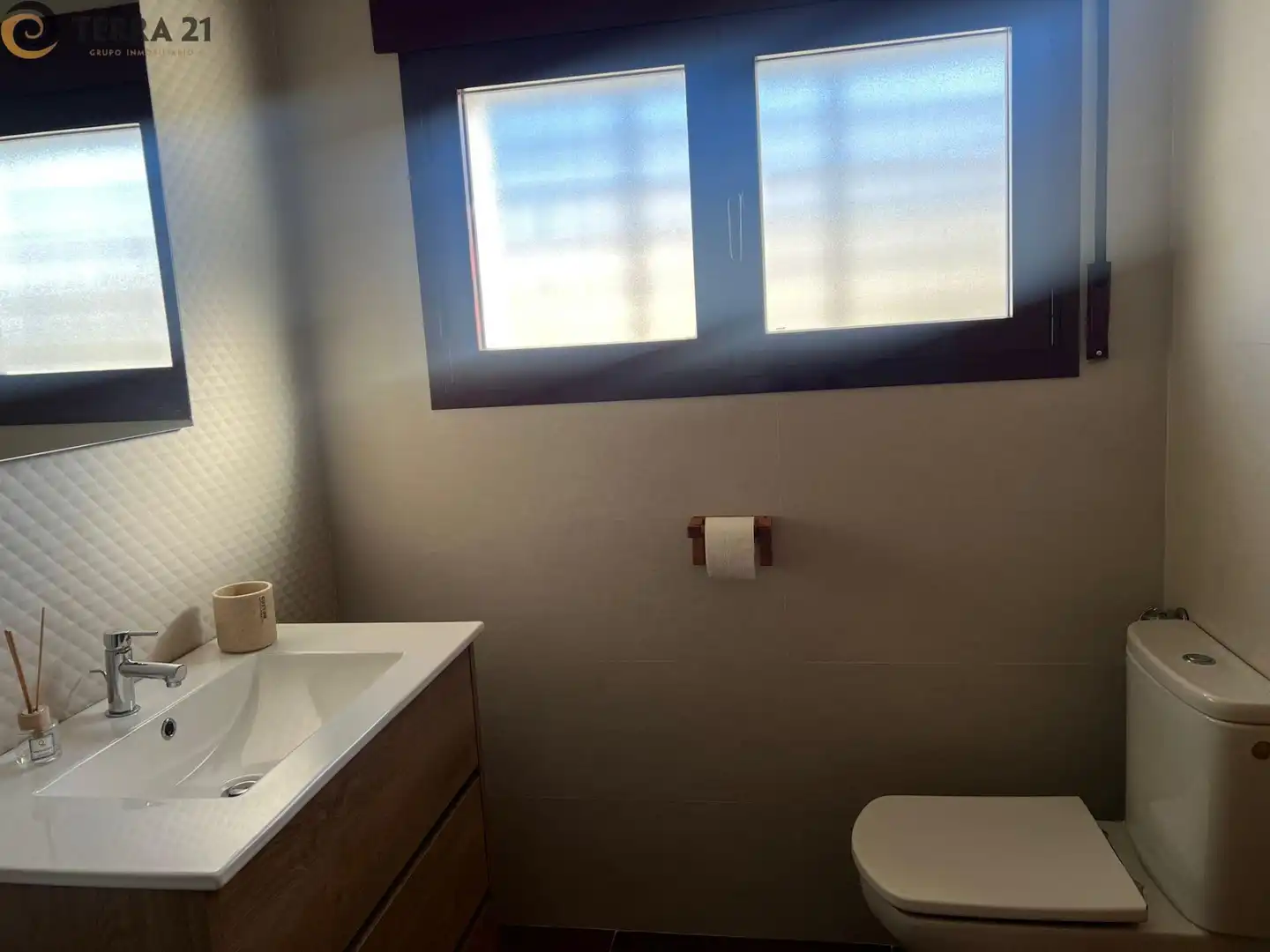 Bathroom of Houses for sale in Jaén  with Air Conditioner, Private garden and Swimming Pool