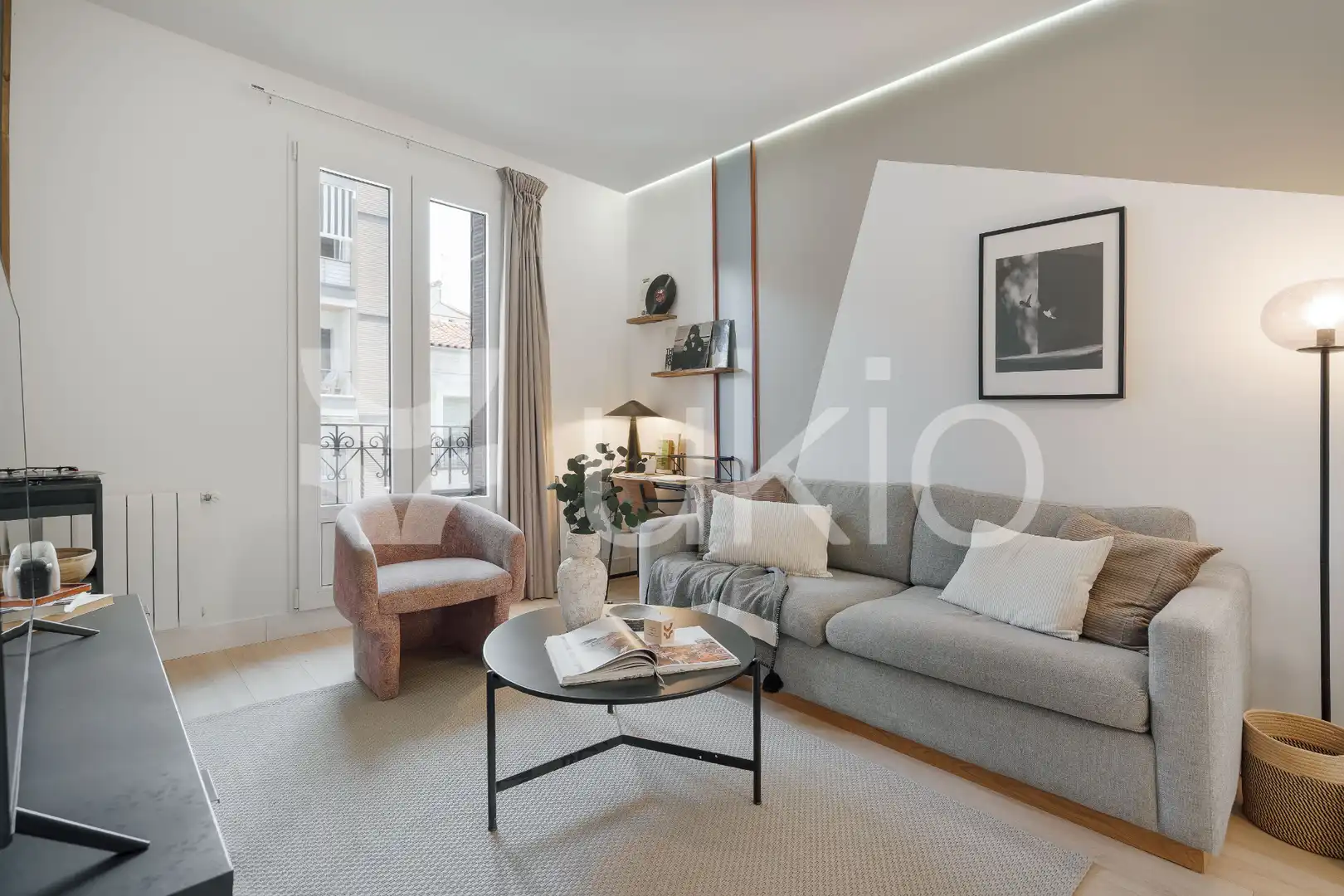 Sala d'estar de Apartament de lloguer en Madrid amb Aire condicionat, Calefacció i Moblat