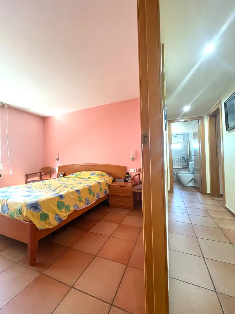 Habitación de Casa o chalet en venta en Rubí con Aire acondicionado, Calefacción y Jardín privado