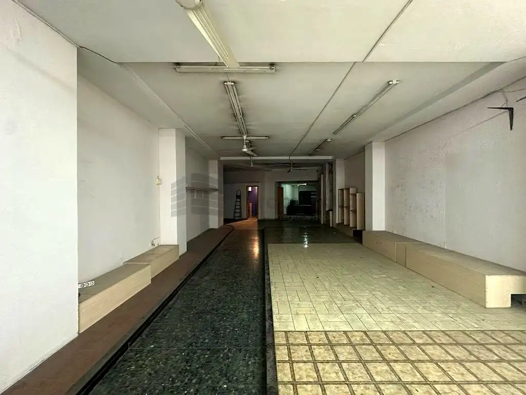 Local comercial de lloguer a Calle de Jorge Cocci, imagen 9