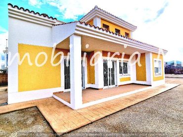 Villa avec balcon à vendre à Pedanías Sur