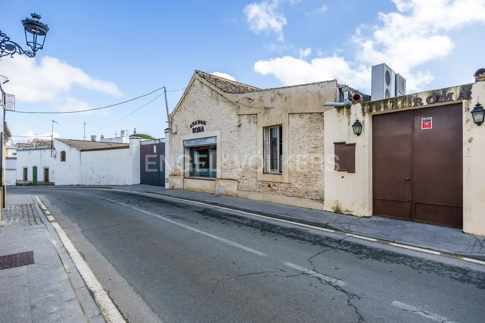 Exterior view of Commercial properties for sale in Villanueva del Ariscal  with Air Conditioner, Heating and Furnished