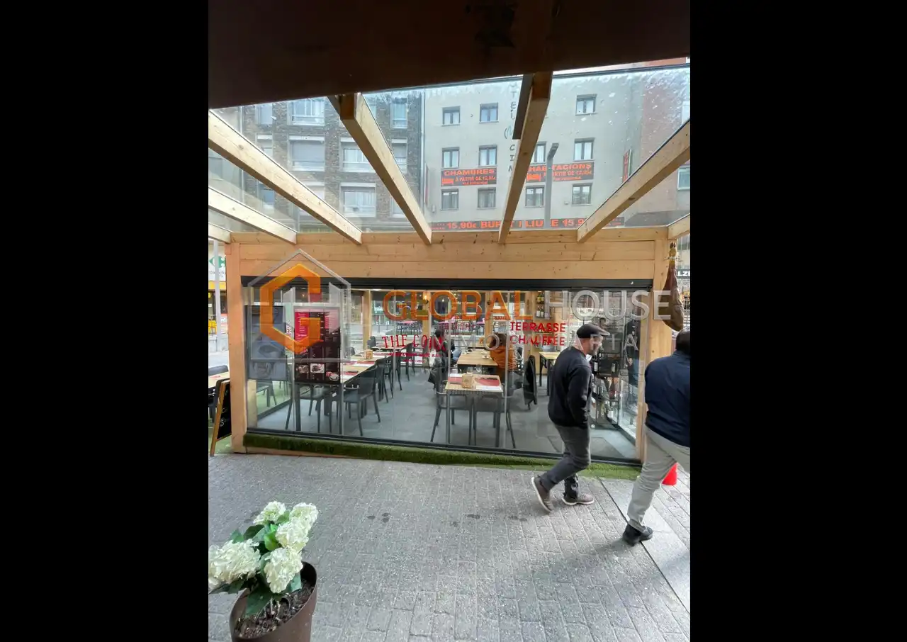 Terrasse von Geschaftsraum zur ubertragung in Encamp mit Klimaanlage, Heizung und Terrasse