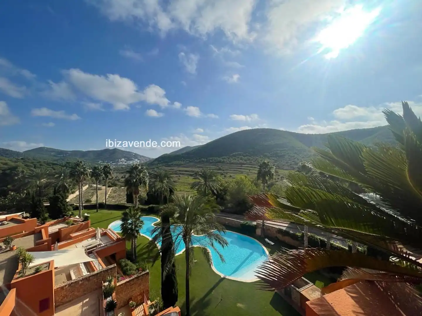 Garten von Dachboden zum Verkauf in Santa Eulària des Riu mit Klimaanlage, Heizung und Terrasse