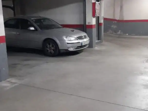 Parking of Garage for rent in Madrid