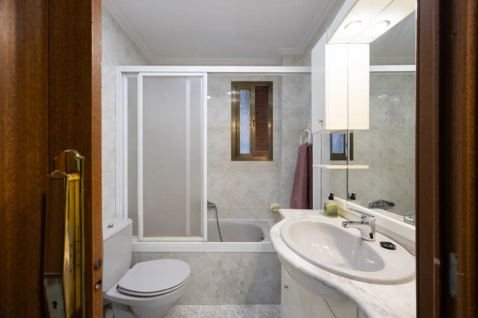 Bathroom of Flat for sale in El Arroyo - La Fuente