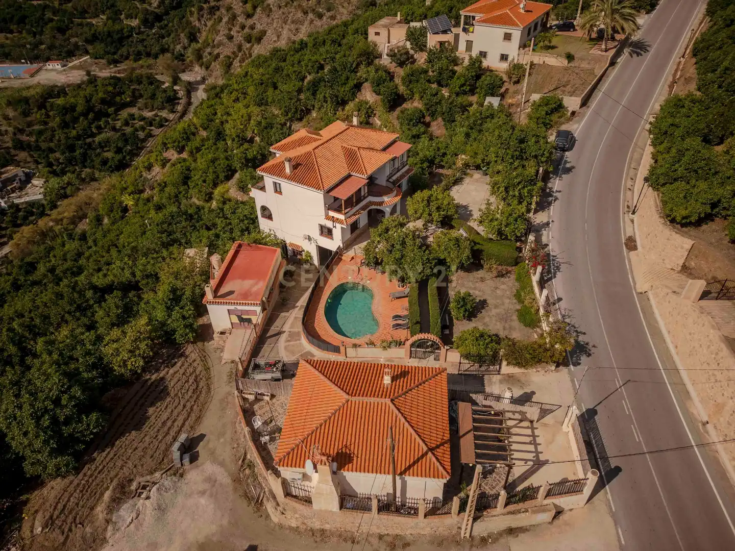 Vista exterior de Casa o xalet en venda en Los Guájares amb Aire condicionat, Jardí privat i Traster
