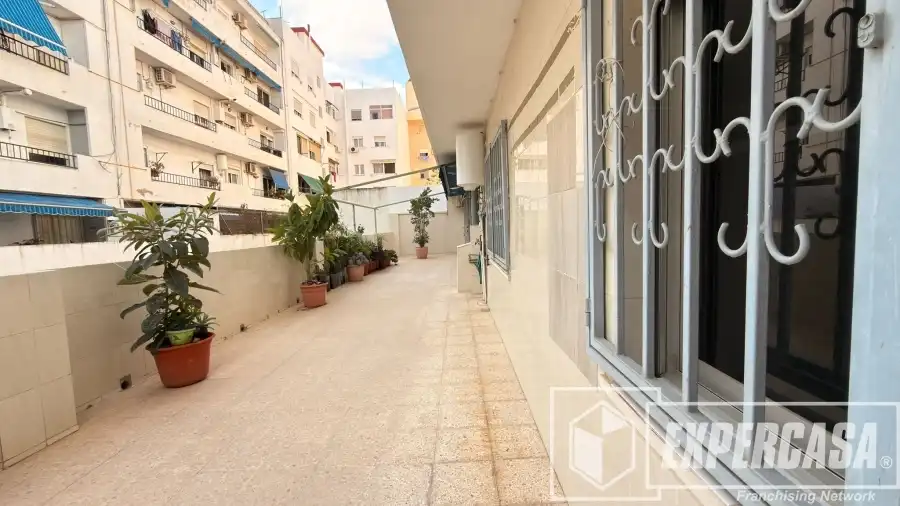 Vista exterior de Piso en venta en Valencia con Terraza y Trastero