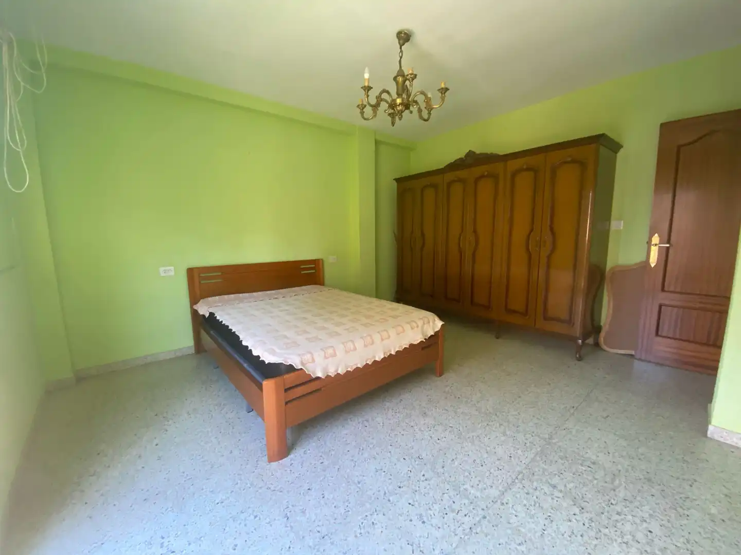 Habitación de Piso en venta en Granada con Amueblado