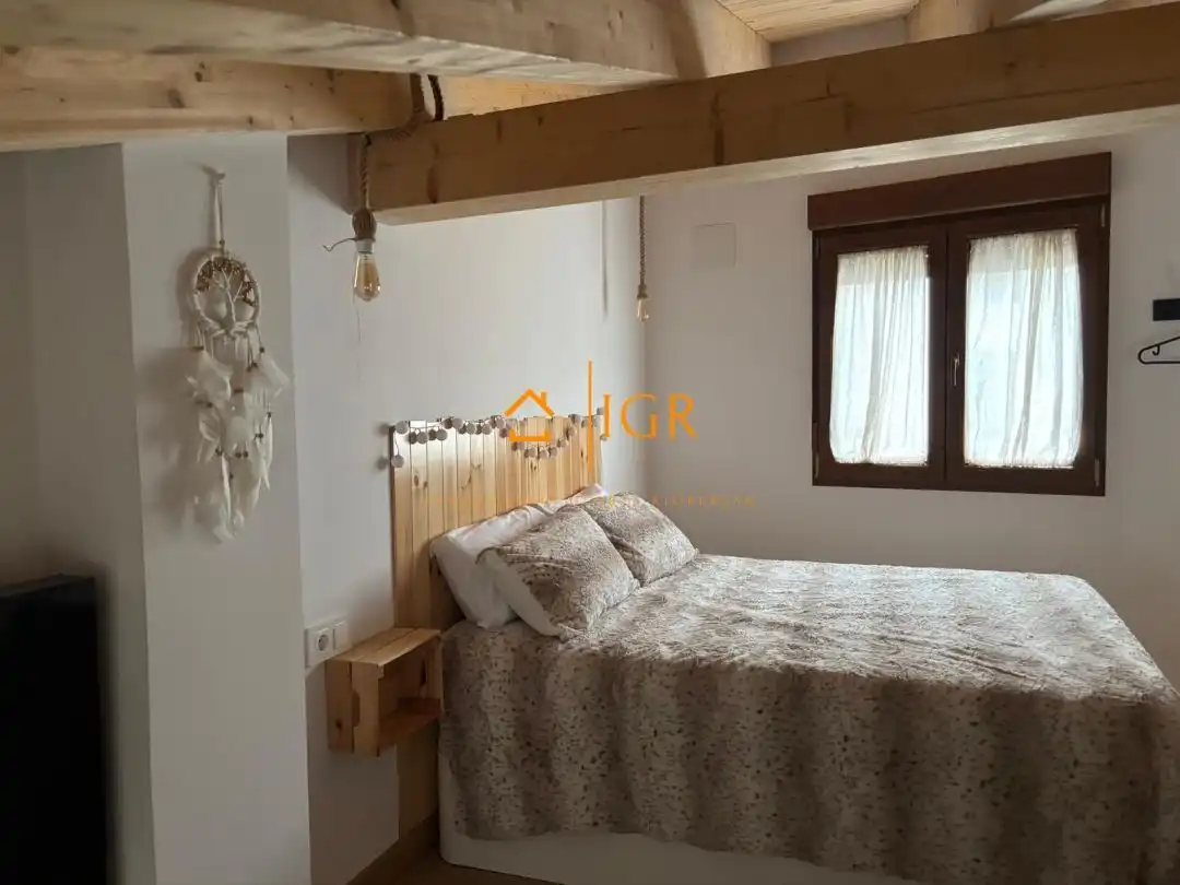 Dormitori de Casa o xalet en venda en Torrecilla En Cameros amb Aire condicionat i Calefacció