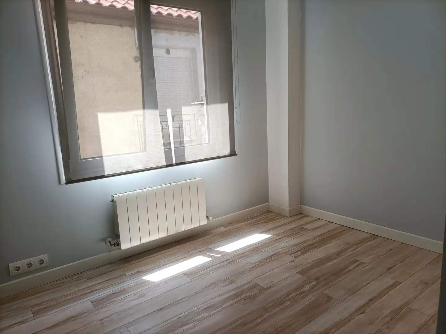 Bedroom of Flat for rent in Santander  with Heating and Furnished