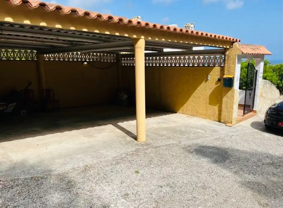 Parking of Houses for rent in Dénia  with Air Conditioner, Heating and Private garden