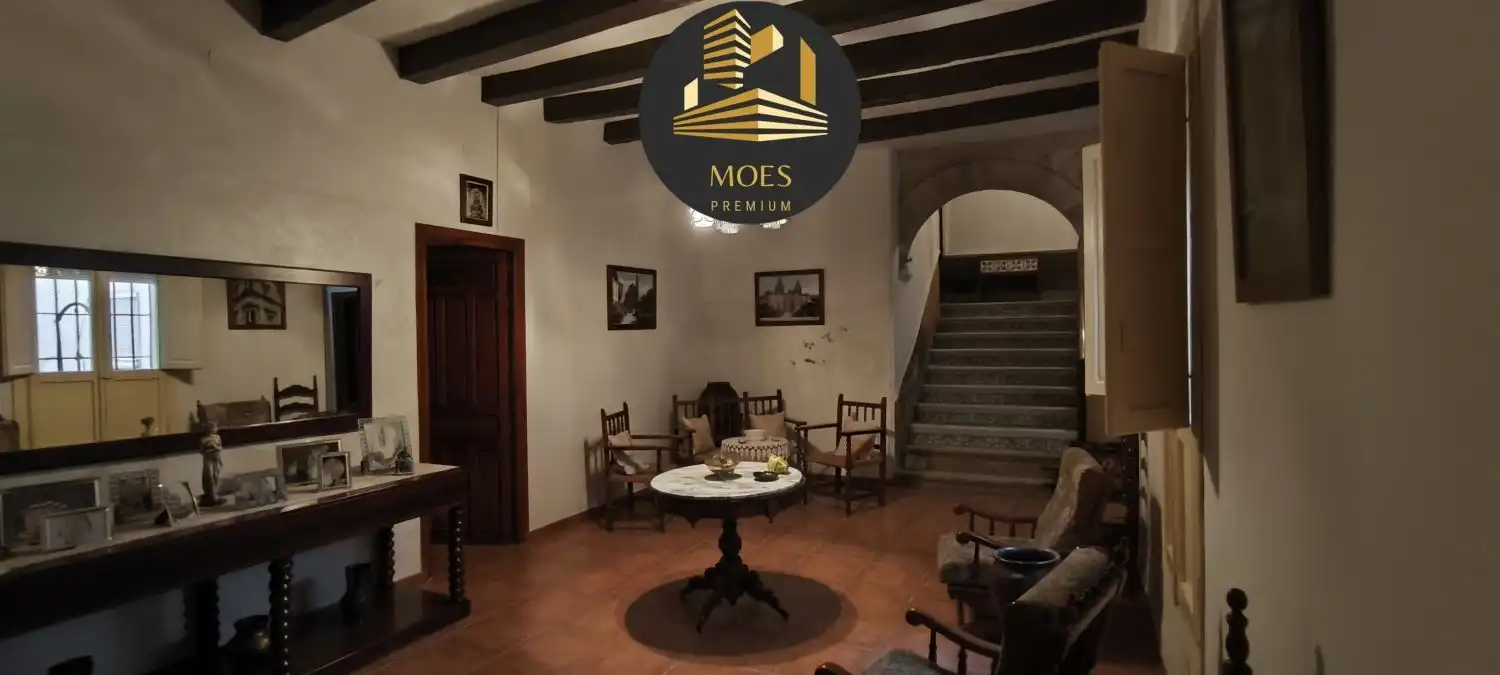 Casa o chalet en venta en Úbeda con Terraza, Trastero y Balcón