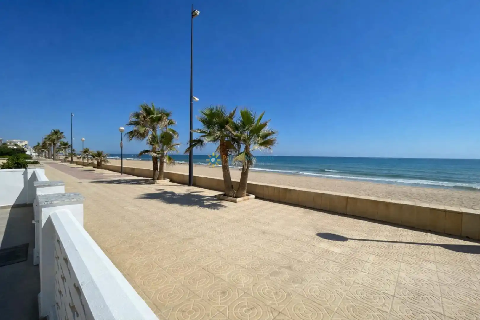 Vista exterior de Casa o xalet en venda en Miramar amb Aire condicionat, Jardí privat i Terrassa