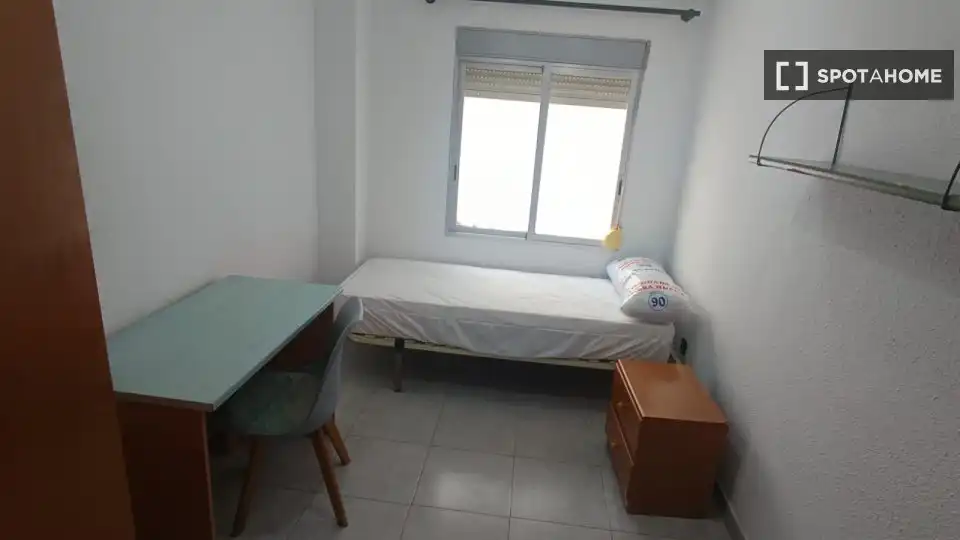 Habitación de Apartamento para compartir en Alicante / Alacant con Aire acondicionado, Terraza y Amueblado
