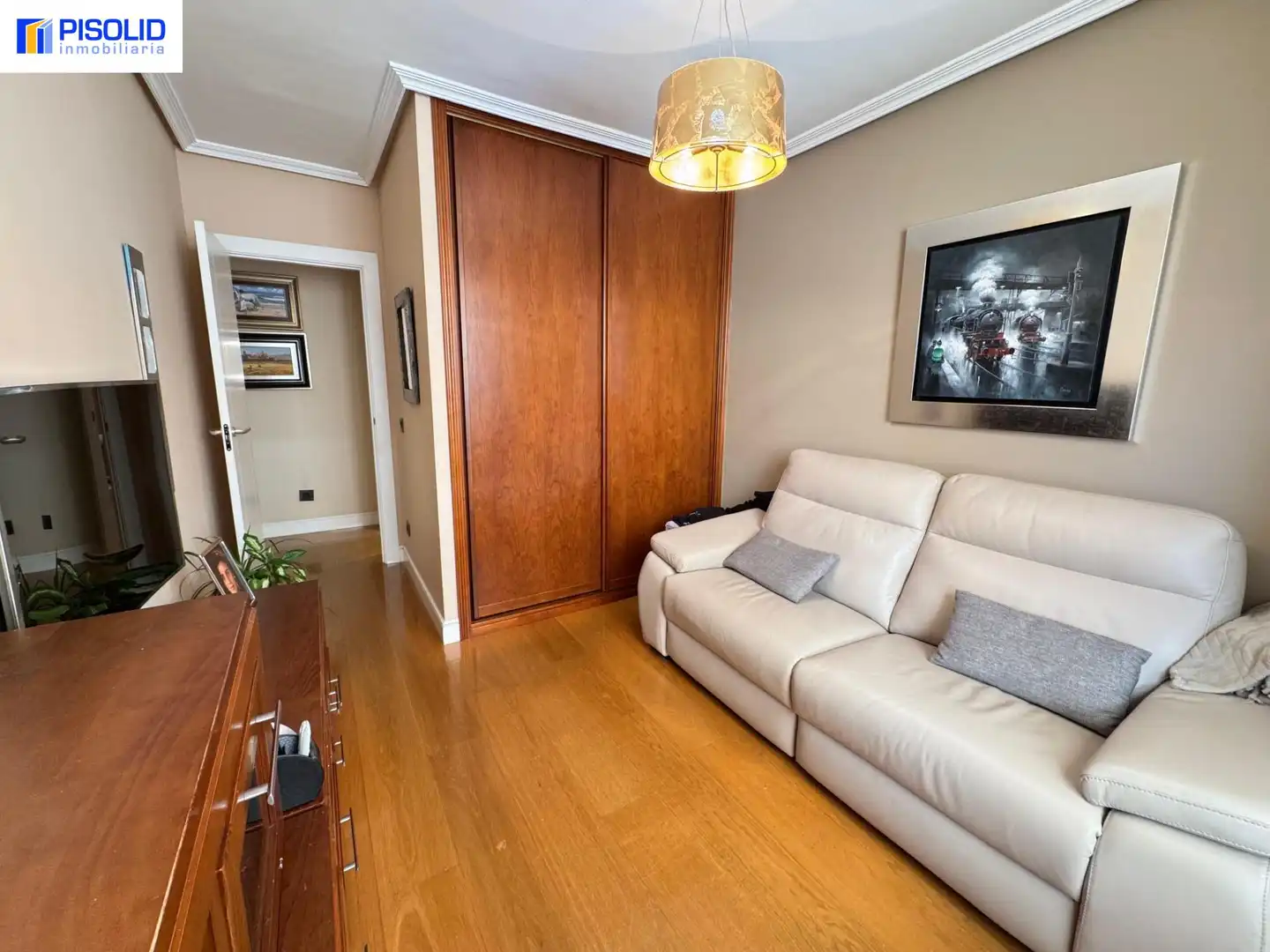 Sala de estar de Ático en venta en Valladolid con Calefacción, Parquet y Terraza