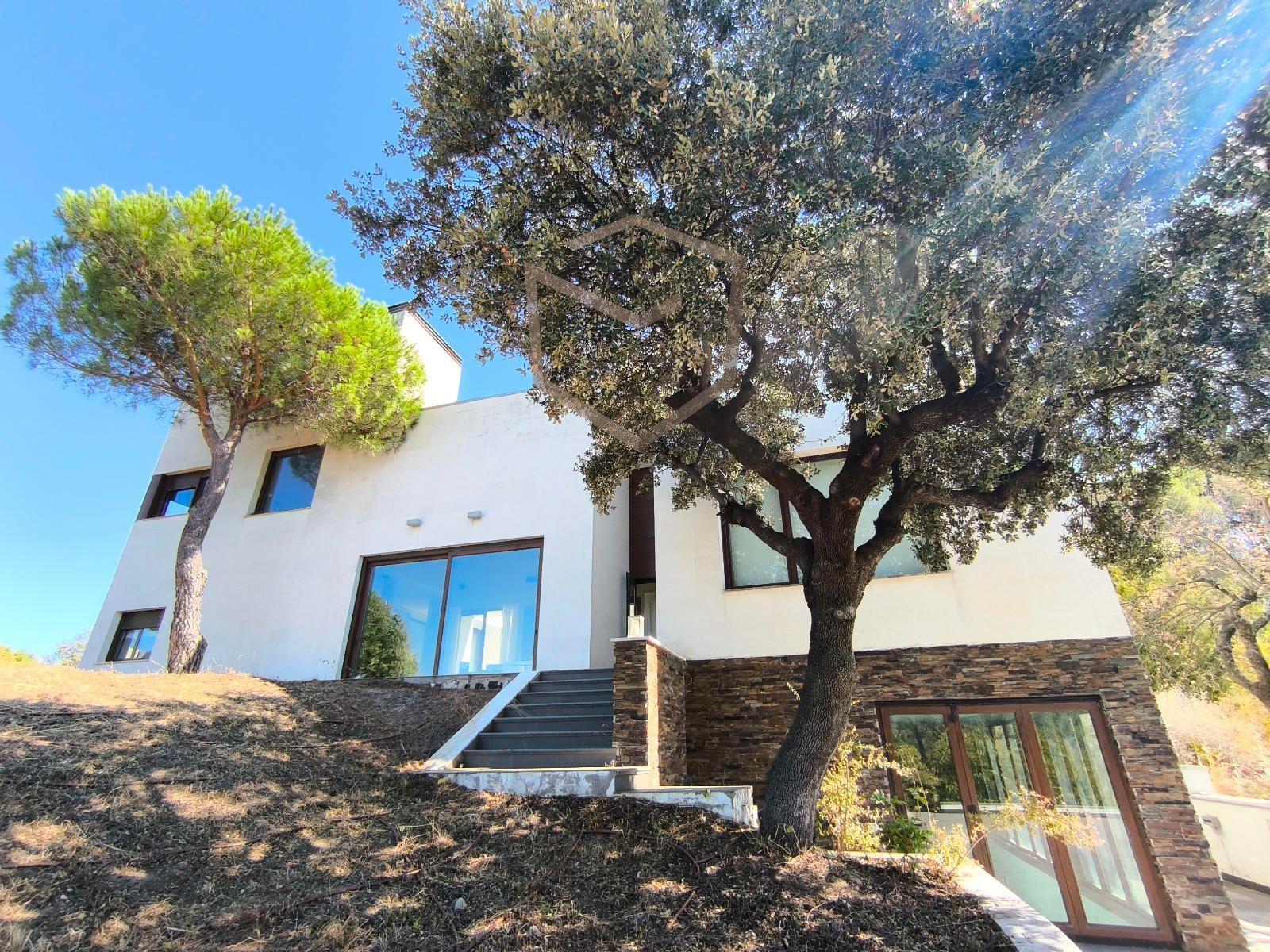 Vista exterior de Casa o xalet de lloguer en Pozuelo de Alarcón amb Aire condicionat, Calefacció i Traster