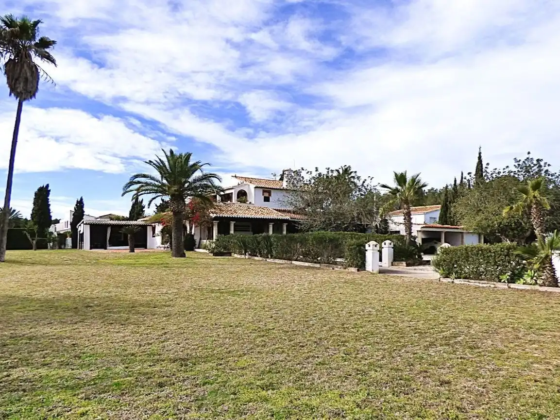 Casa rústica amb jardí en venda a Carrer Lago Aral 73, imagen 48