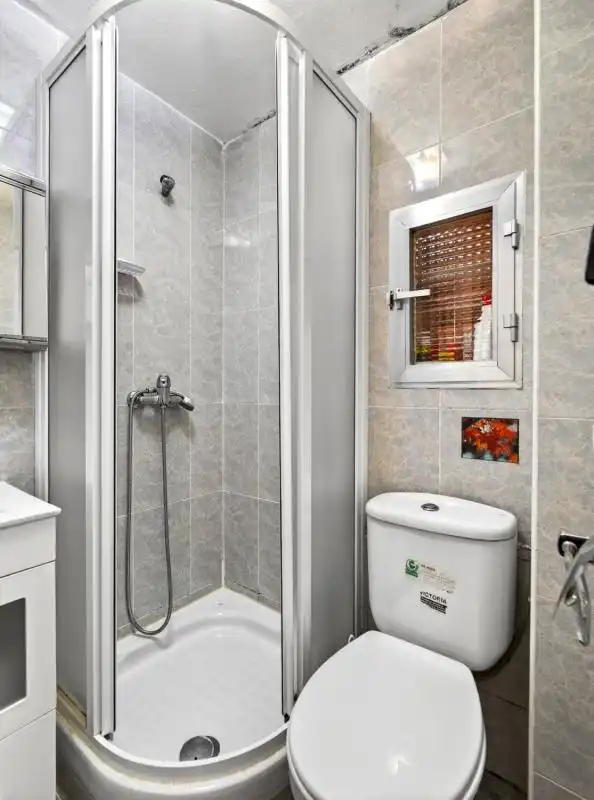 Baño de Planta baja en venta en Madrid con Calefacción