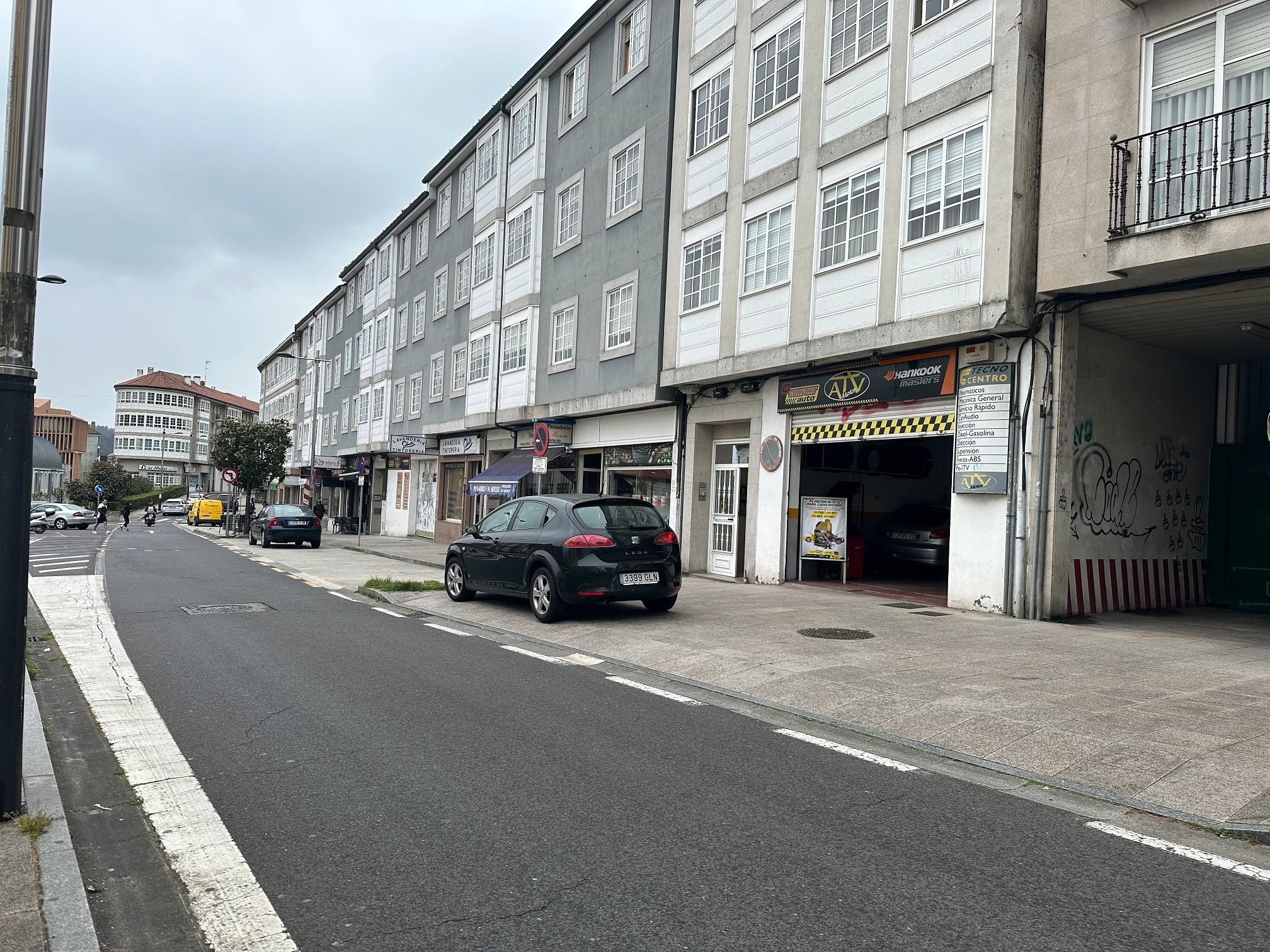 Vista exterior de Residencial en venda en Santiago de Compostela 