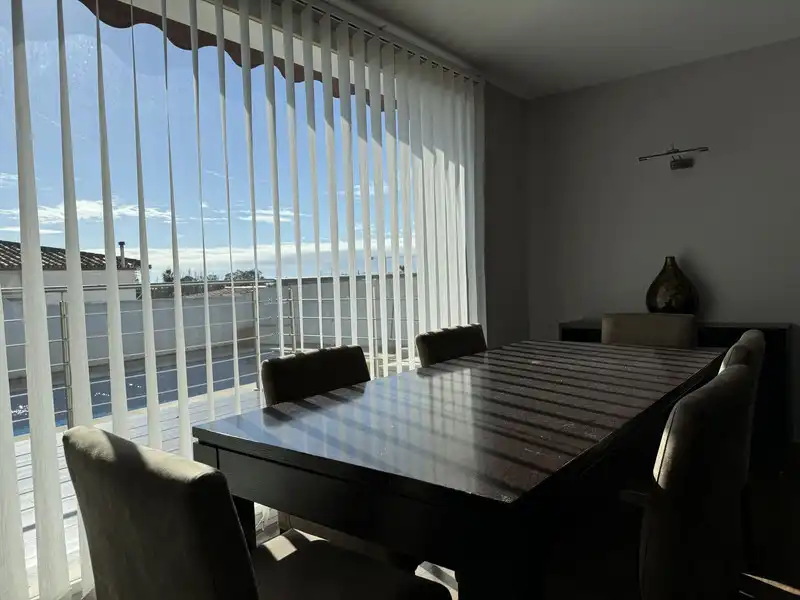 Menjador de Casa o xalet de lloguer en Marbella amb Aire condicionat, Terrassa i Moblat