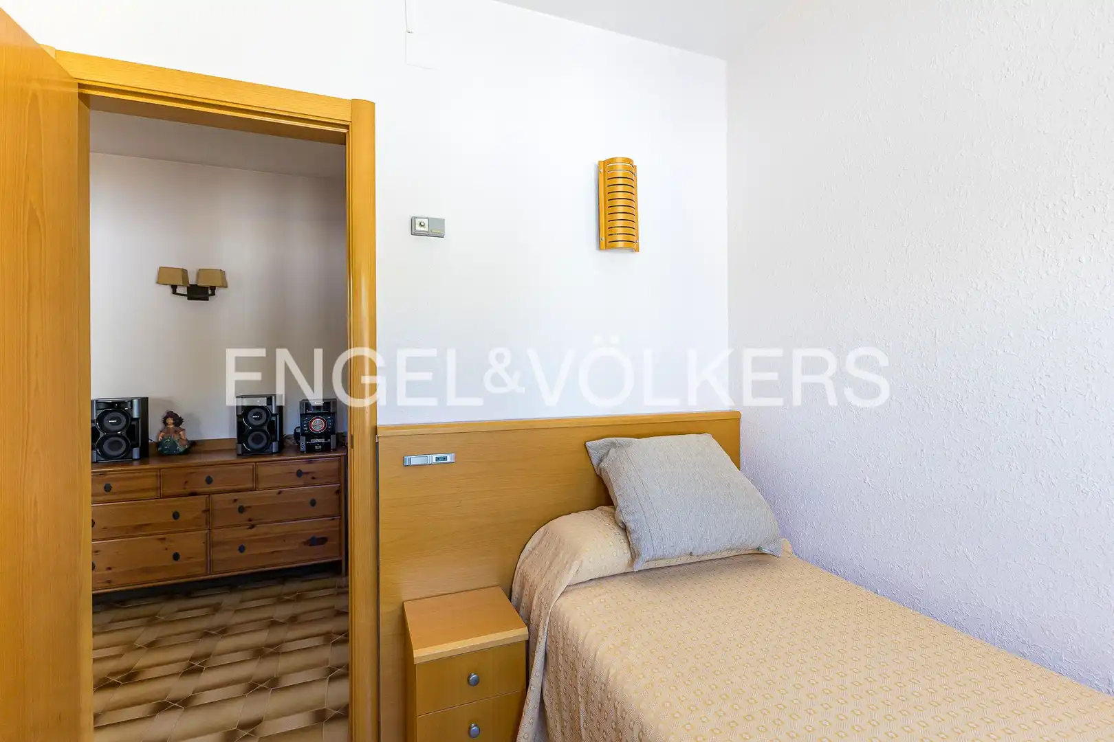 Bedroom of Houses for sale in Roda de Berà  with Air Conditioner, Heating and Private garden