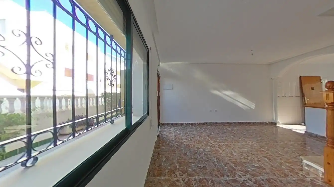 Semi-detached house with pool for sale in C/ Mayor, imagen 4