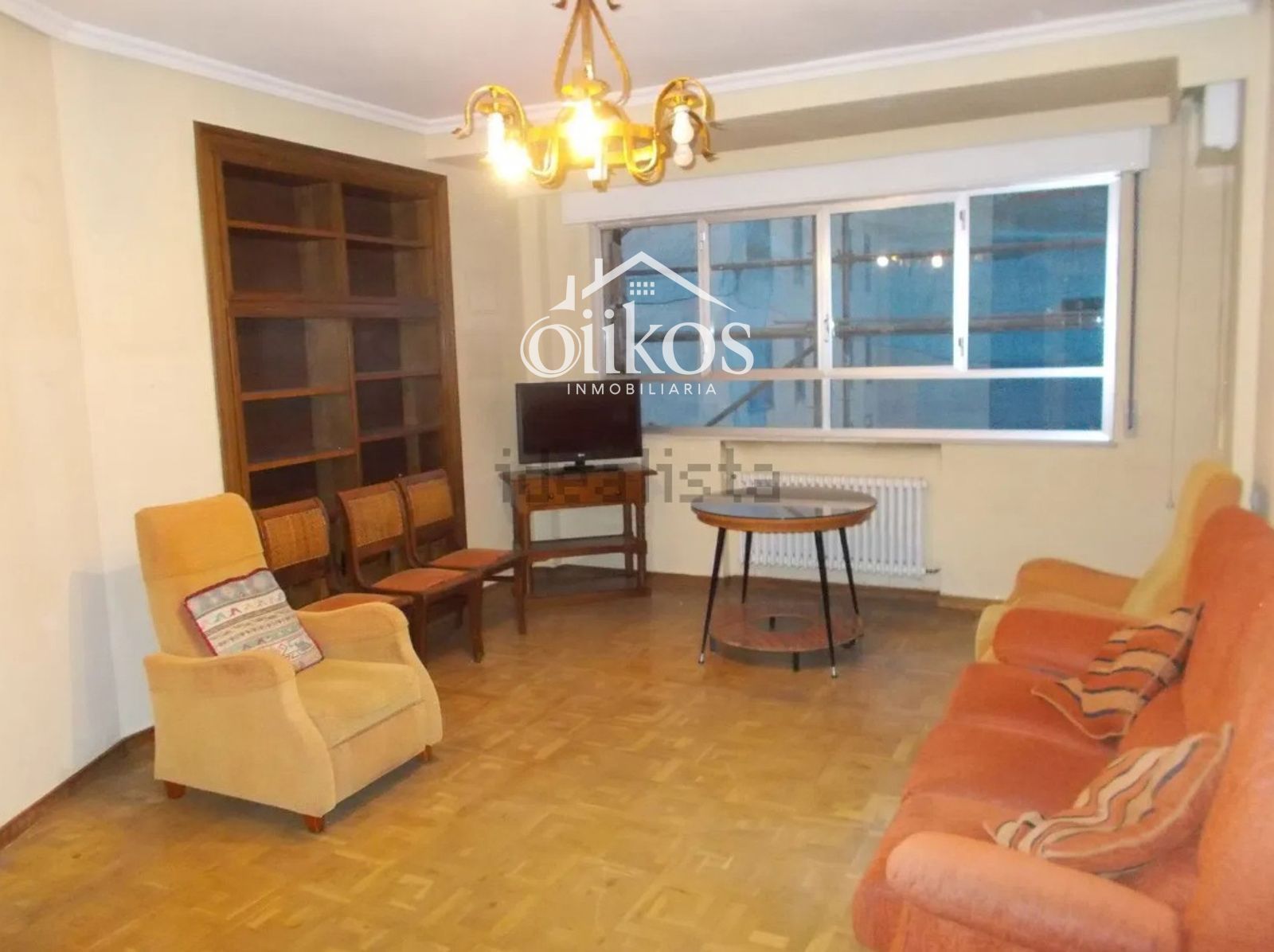 Living room of Flat for sale in Salamanca Capital  with Heating and Parquet flooring