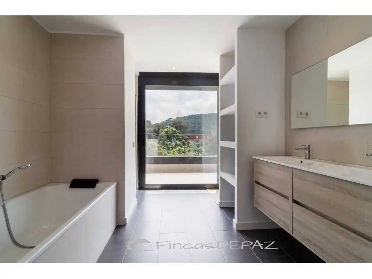 Bathroom of Houses for sale in Gavà  with Air Conditioner, Heating and Private garden