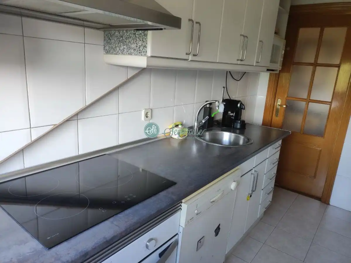 Cocina de Ático en venta en Segovia con Calefacción, Parquet y Amueblado