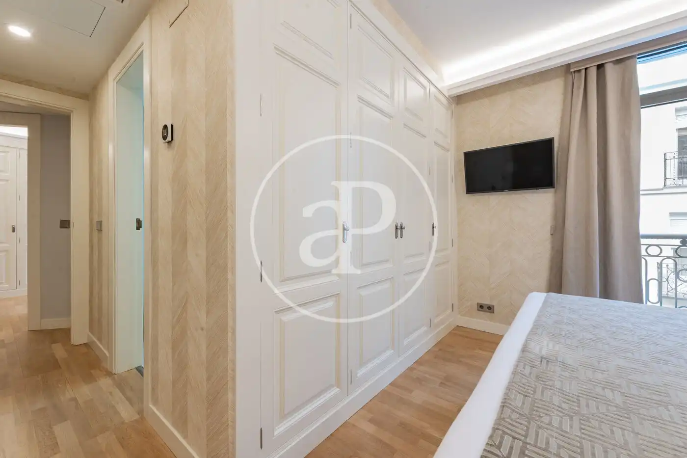 Bedroom of Flat for rent in Madrid  with Air Conditioner, Heating and Terrace