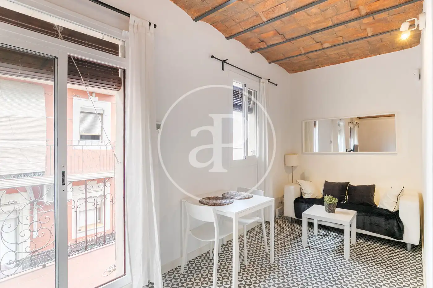 Vista exterior de Piso en venta en Barcelona con Aire acondicionado, Calefacción y Amueblado
