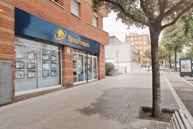 Local commercial à louer à Centre - Eixample – Can Llobet, imagen 11