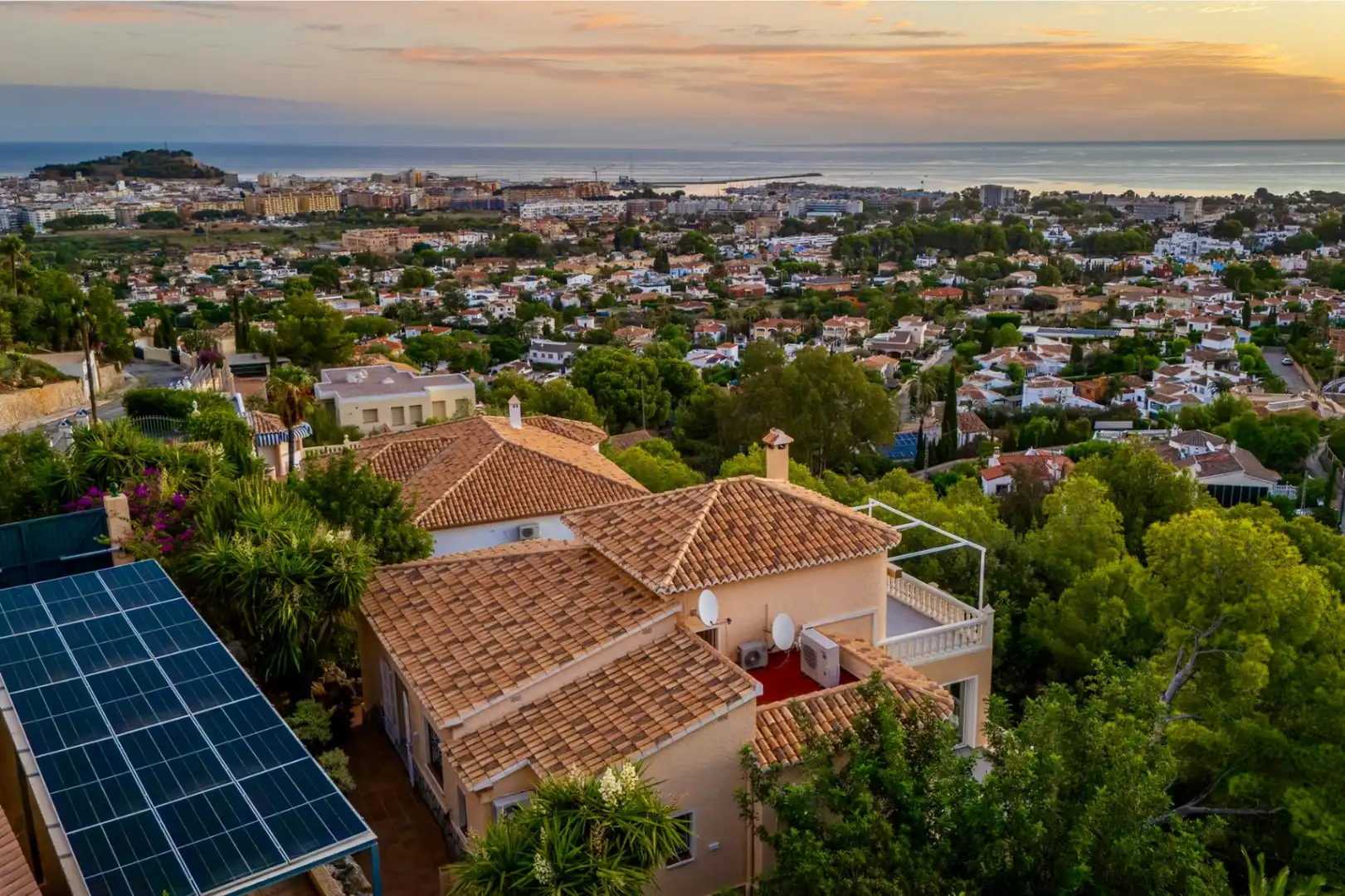 Vista exterior de Casa o chalet en venta en Dénia con Aire acondicionado, Calefacción y Terraza