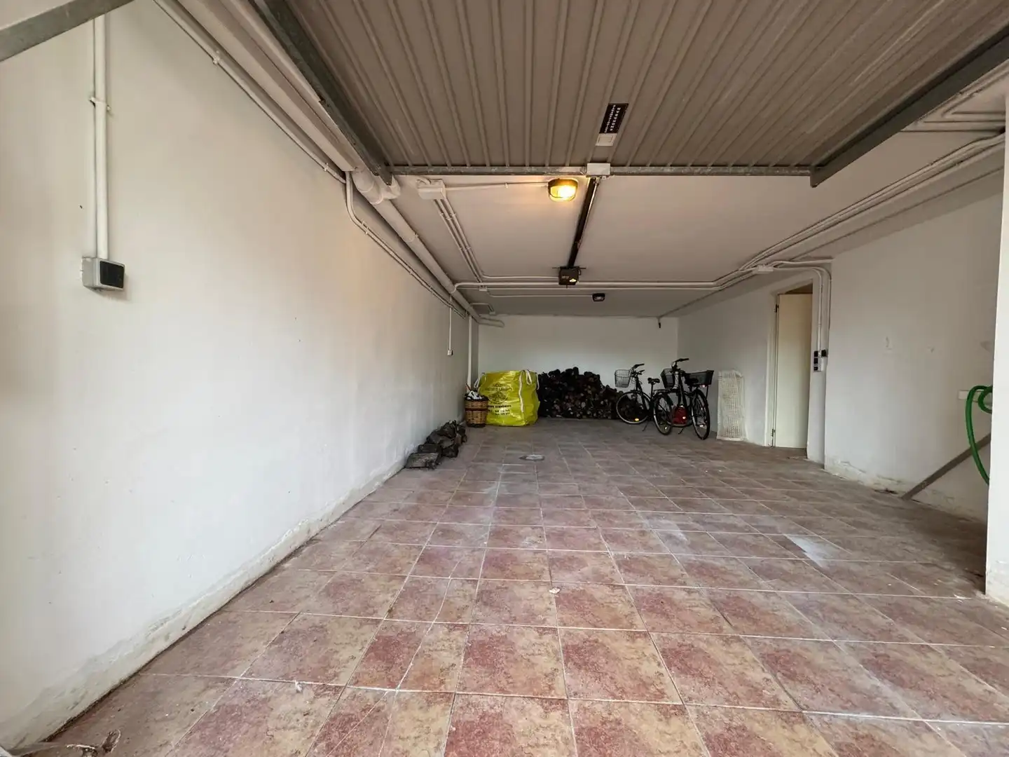 Parking de Casa adosada en venta en Dénia con Aire acondicionado, Calefacción y Jardín privado