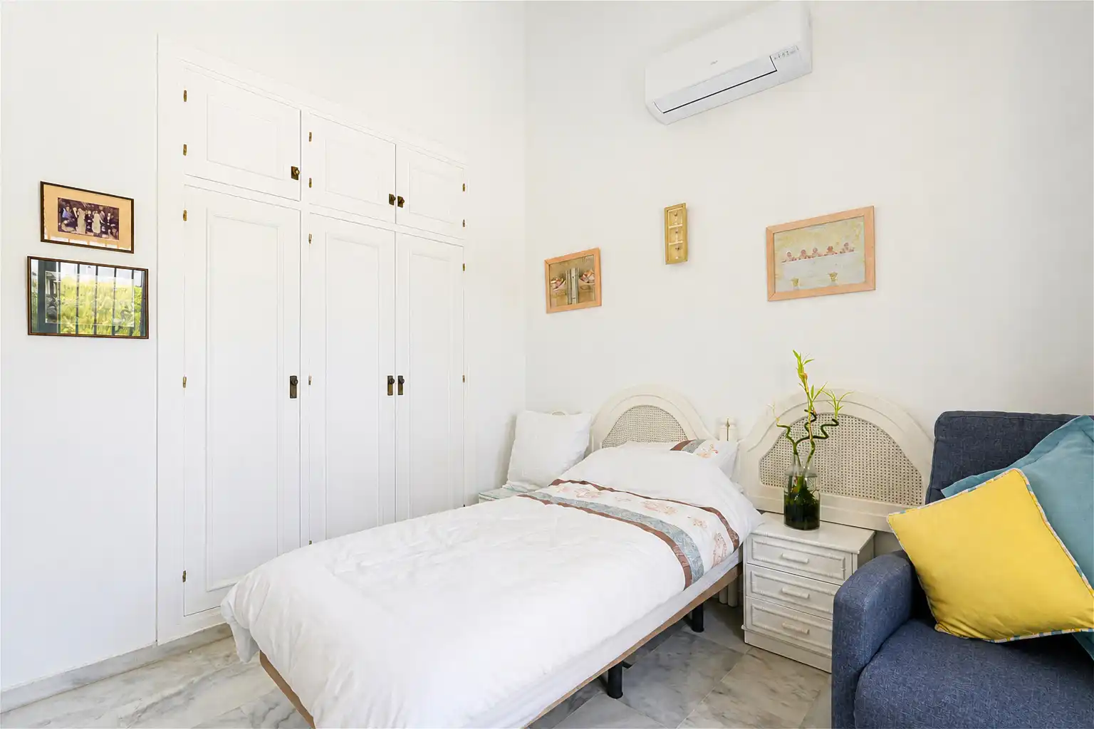 Dormitori de Casa o xalet en venda en Mijas amb Aire condicionat, Jardí privat i Terrassa