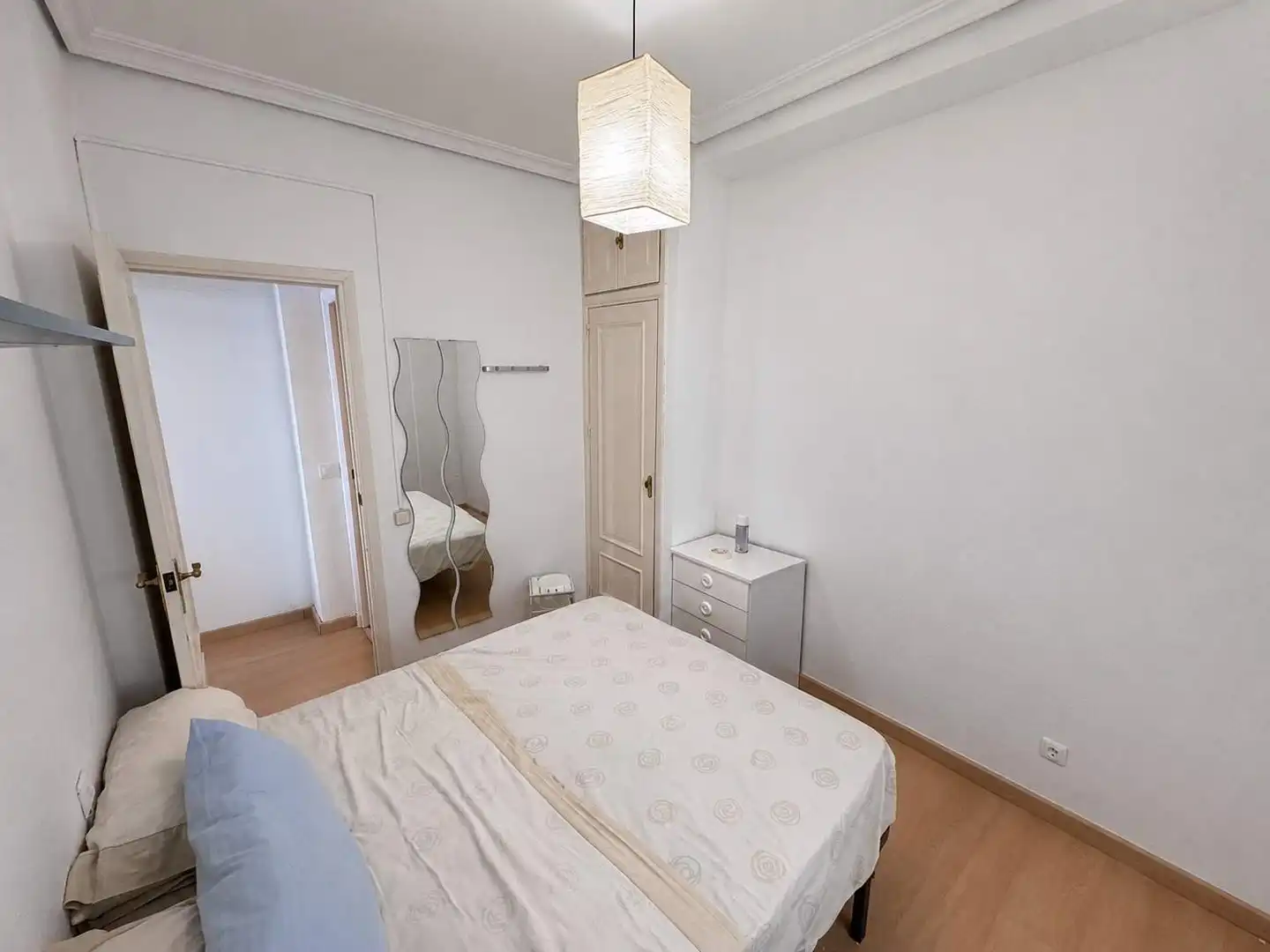 Dormitori de Apartament de lloguer en Sevilla amb Aire condicionat
