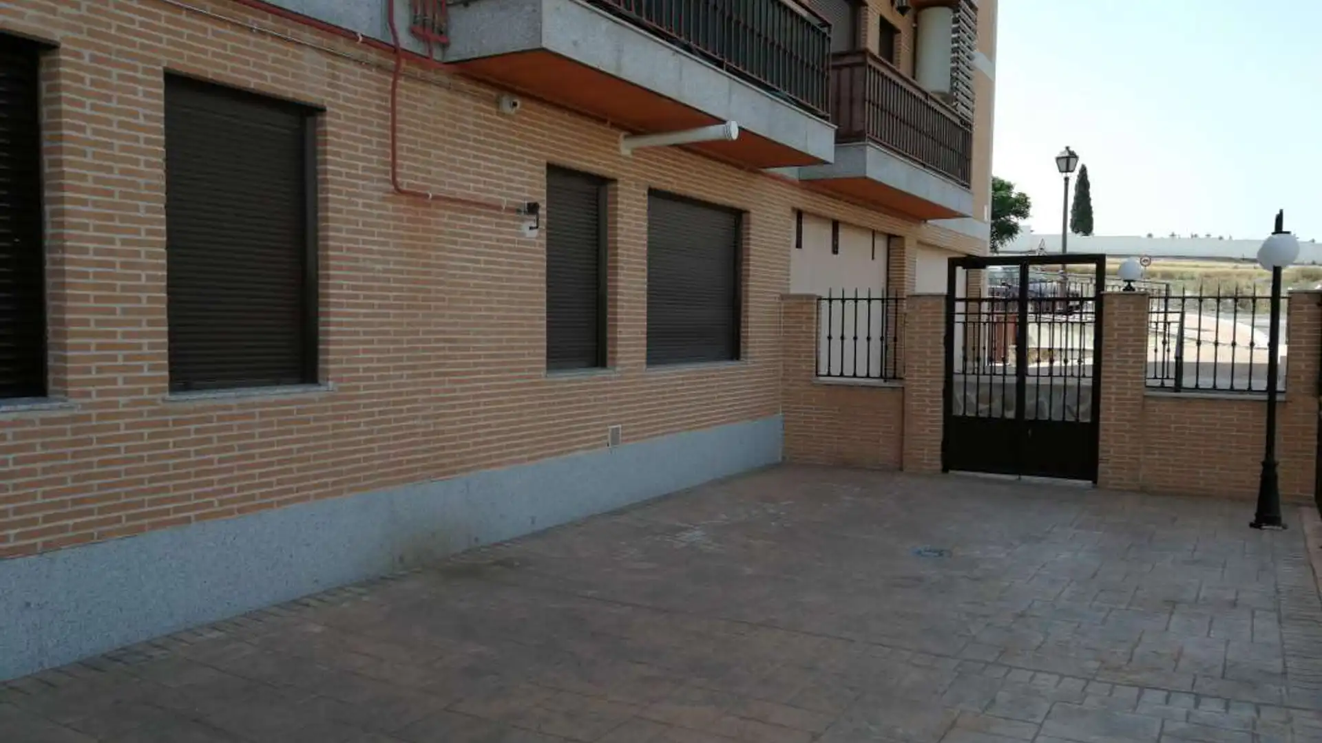 Vista exterior de Pis en venda en Yuncler amb Calefacció i Traster