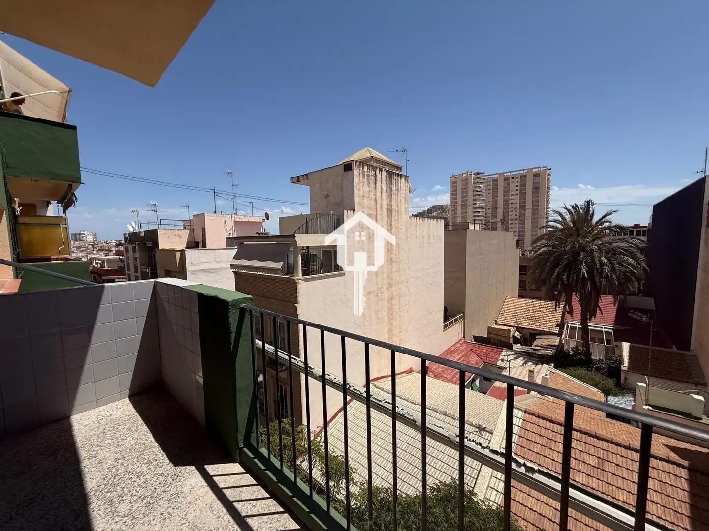 Vista exterior de Piso en venta en Alicante / Alacant con Trastero