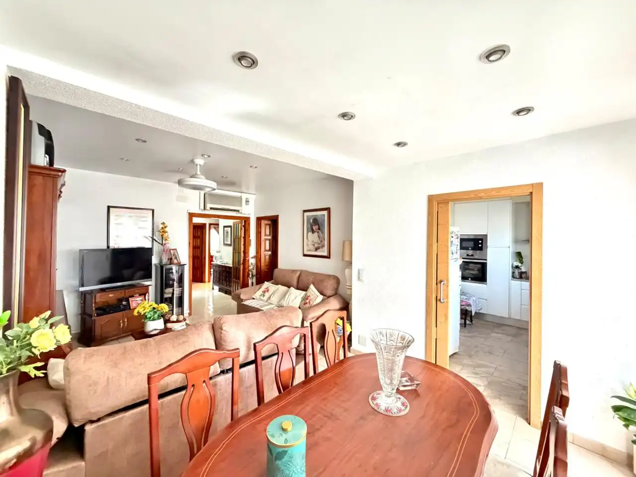 Living room of Flat for sale in Mataró  with Air Conditioner, Terrace and Furnished